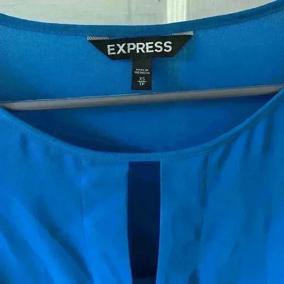 Express bright blue flowy blouse womens size extra small - Picture 4 of 7
